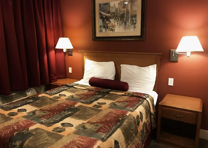 Sahara Suites